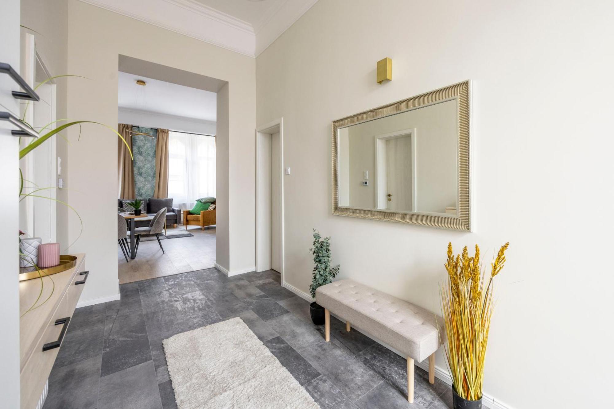 Apartment Deluxe I36 Center With 4bedrm, 2bathrm