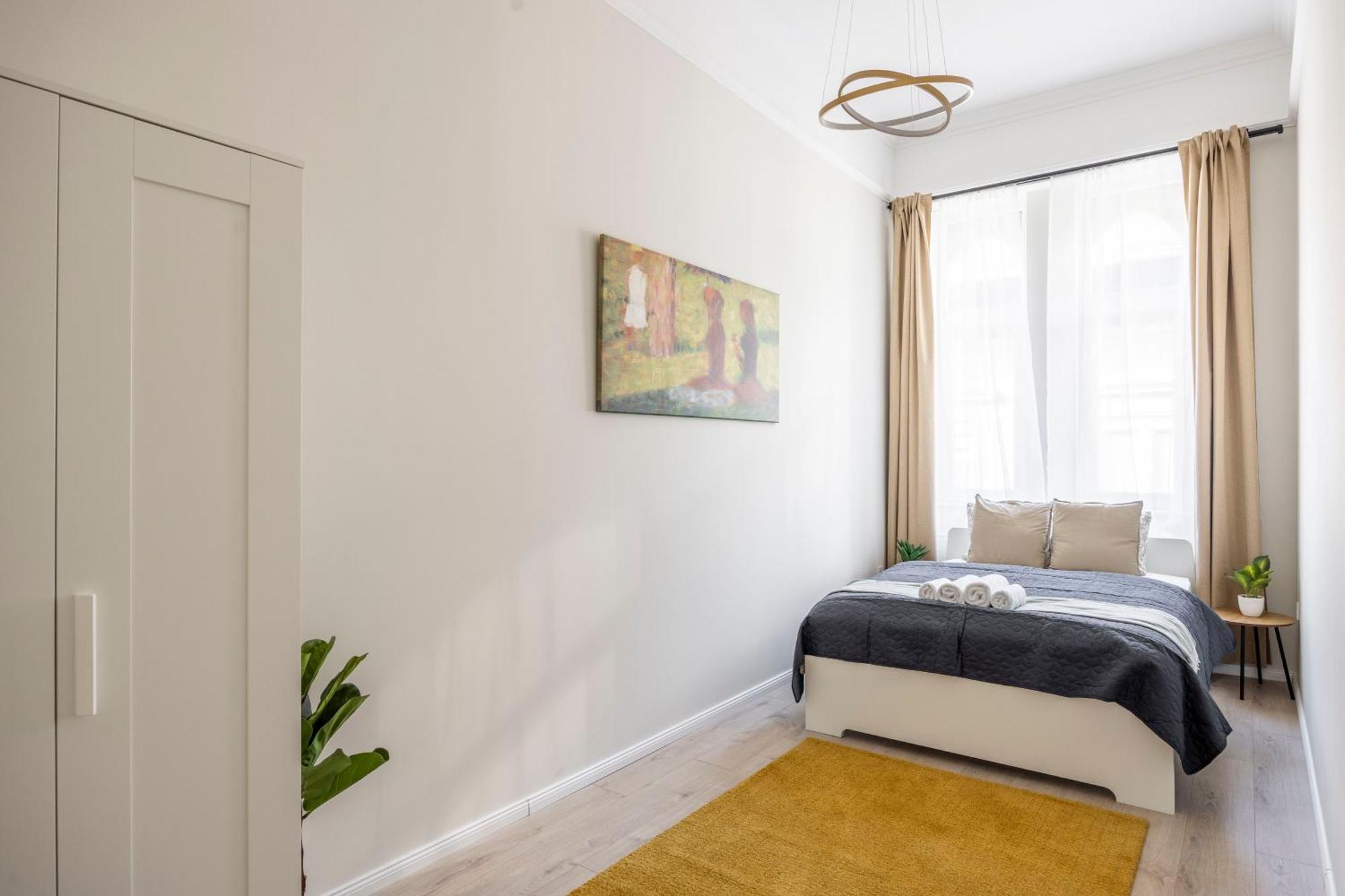 Deluxe I36 Center With 4bedrm, 2bathrm Apartment Budapest